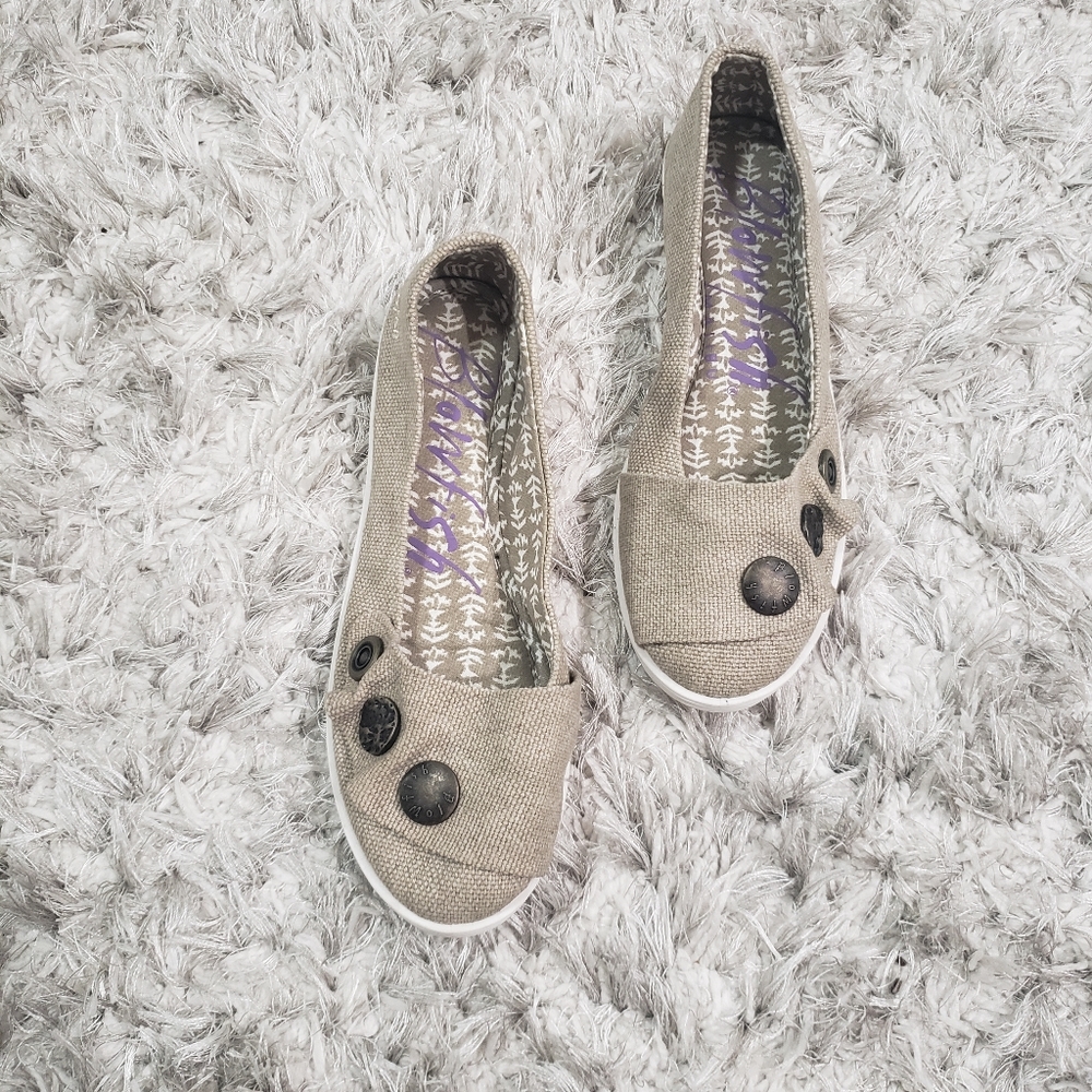 Blowfish slipon flat shoes
